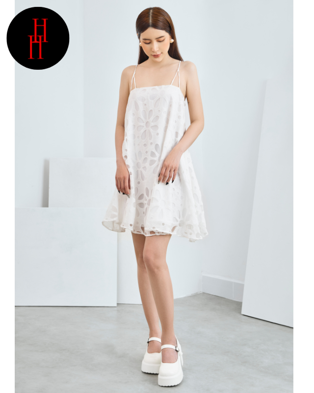 Đầm HDT321 babydoll hai dây hoa cúc lớn màu trắng Hỉn Hỉn Store